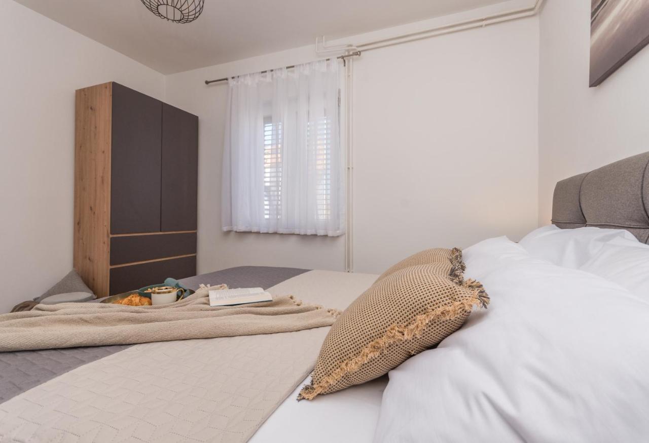 Apartmani A&M Biograd Na Moru Exterior foto